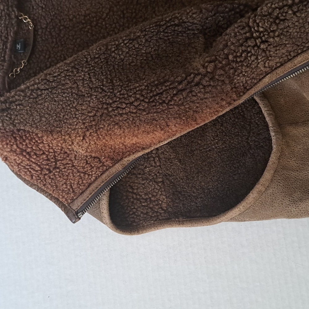 PAUL STUART  100% sheepskin vest size Large Made In Turkey - Picture 9 of 10